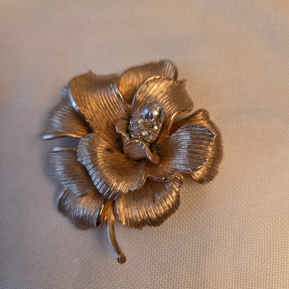 Vintage Gold Tone Rose Brooch